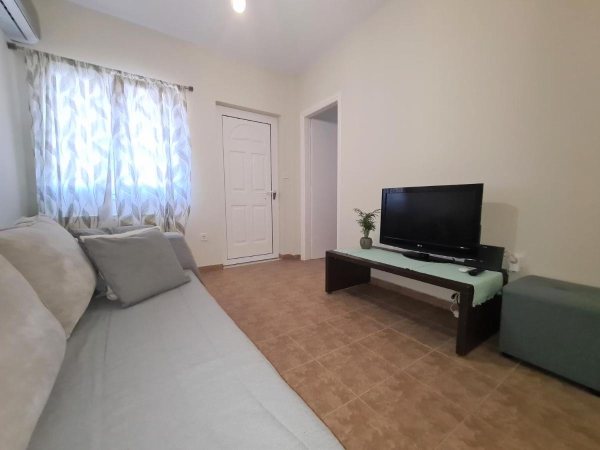 Mtc-Sfs Apartment By The Sea And Airport Порто-Рафти Экстерьер фото
